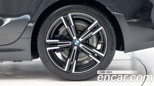 BMW 3-Series 320i M Sport — пробег 9 400 км — фото 5 из 5