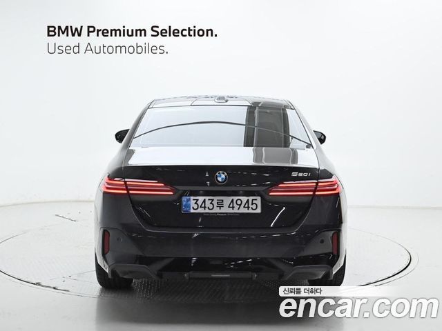 BMW 5-Series 520i M Sport — пробег 4 488 км — фото 4 из 5