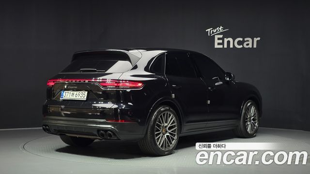 Porsche Cayenne 3.0 PLATINUM EDITION — пробег 76 995 км — фото 2 из 5