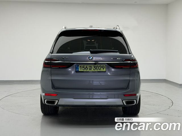 BMW X7 xDrive 40i Design Pure Excellence 7-Seater — пробег 4 060 км — фото 4 из 5