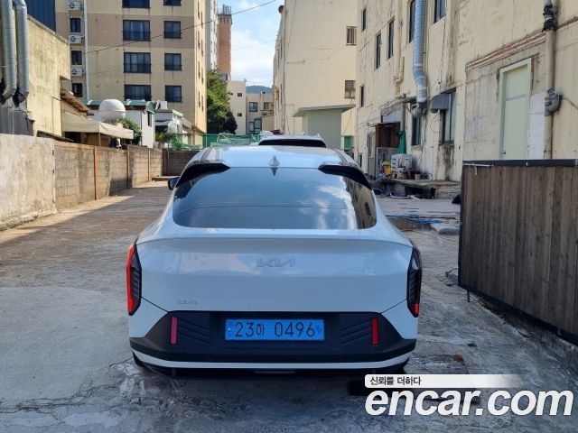 Kia EV4 Standard 2WD Air — пробег 6 488 км — фото 4 из 5