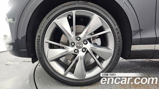 Genesis GV70 из Кореи Encar