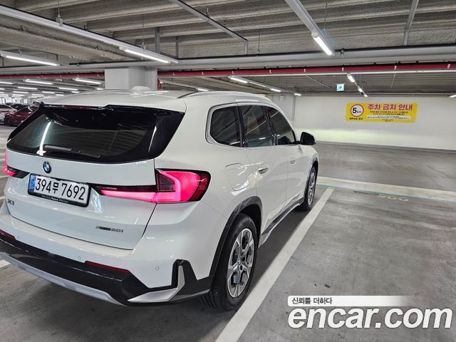 BMW X1 sDrive 20i xLine — пробег 16 887 км — фото 2 из 5