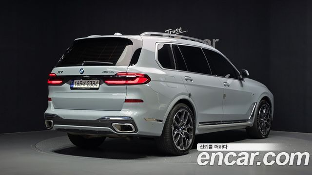 BMW X7 xDrive 40i M Sport 7STR — пробег 38 525 км — фото 2 из 5