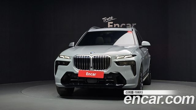 BMW X7 xDrive 40i M Sport 7STR — пробег 38 525 км — фото 3 из 5