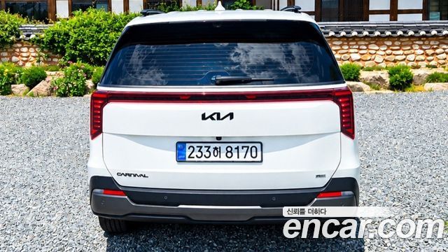 Kia Carnival Hev 9 Seater X Line — пробег 1 200 км — фото 4 из 5