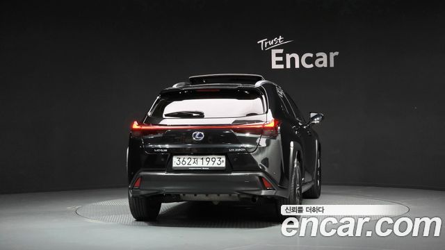 Lexus UX из Кореи Encar