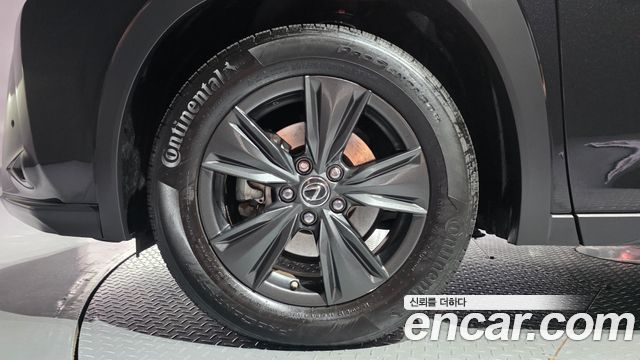 Lexus UX из Кореи Encar