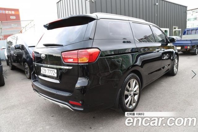 Kia Carnival 9-Seater Noblesse — пробег 214 845 км — фото 3 из 3