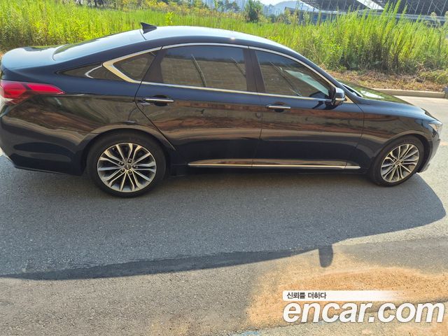 Hyundai Genesis из Кореи Encar