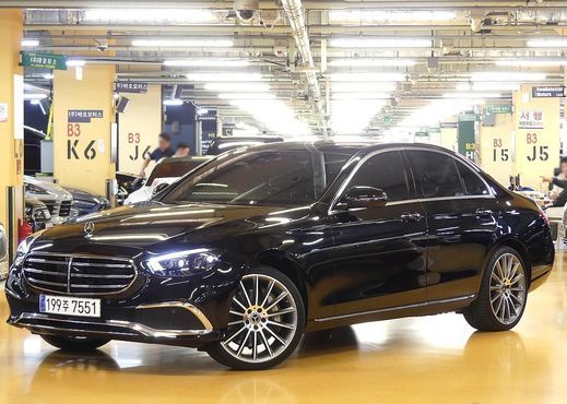 Mercedes-Benz E-Class E450 4MATIC Exclusive — пробег 28 000 км — фото 1 из 5