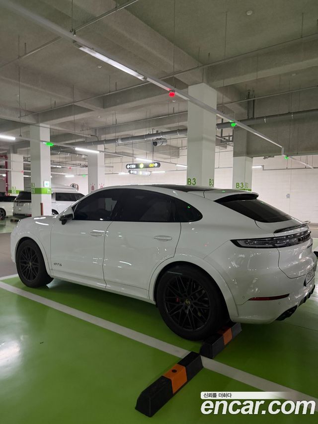 Porsche Cayenne 4.0 GTS — пробег 10 000 км — фото 2 из 5