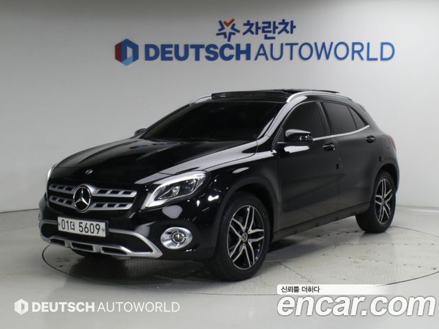 Mercedes-Benz GLA-Class GLA220 Premium — пробег 69 538 км — фото 1 из 5
