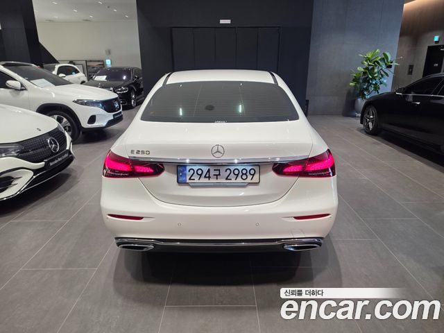 Mercedes-Benz E-Class из Кореи Encar