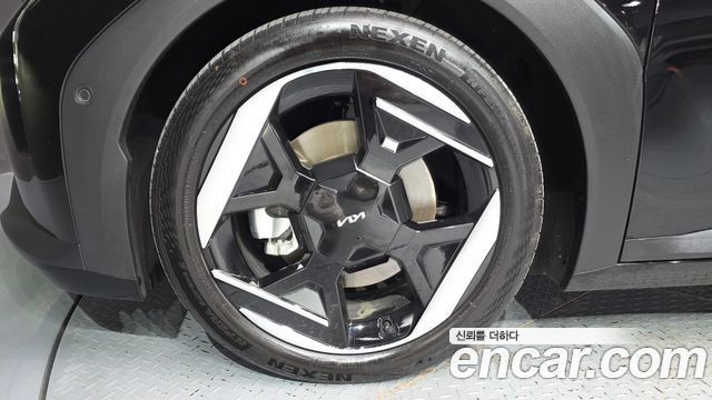 Kia EV4 Long Range 2WD Earth — пробег 8 067 км — фото 5 из 5