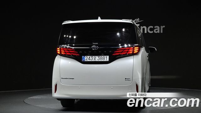 Toyota Alphard 2.5 HEV Executive AWD — пробег 9 381 км — фото 4 из 5