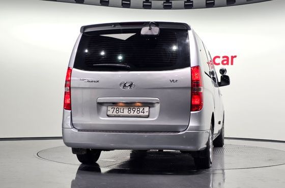 Hyundai Starex 12-Seater Wagon CVX Luxury — пробег 190 537 км — фото 4 из 5