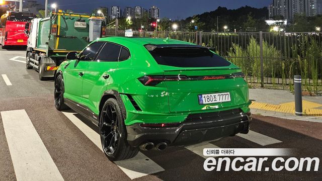 Lamborghini Urus 4.0 V8 Performante — пробег 4 200 км — фото 2 из 5