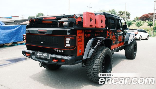 Jeep Gladiator 3.6 Rubicon — пробег 3 800 км — фото 2 из 5
