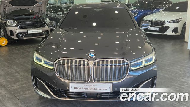 BMW 7-Series 740Li xDrive Design Pure Excellence — пробег 133 952 км — фото 3 из 5