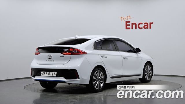 Hyundai Ioniq Q — пробег 171 736 км — фото 2 из 5