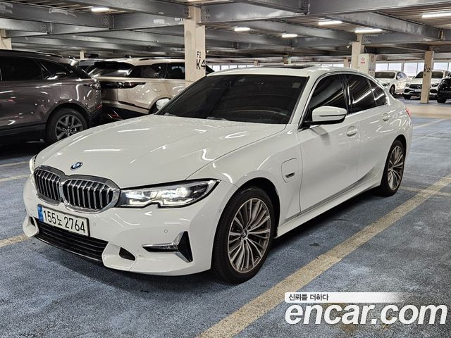 BMW 3-Series 330e Luxury — пробег 43 300 км — фото 1 из 5
