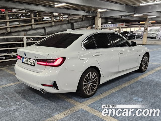 BMW 3-Series 330e Luxury — пробег 43 300 км — фото 2 из 5