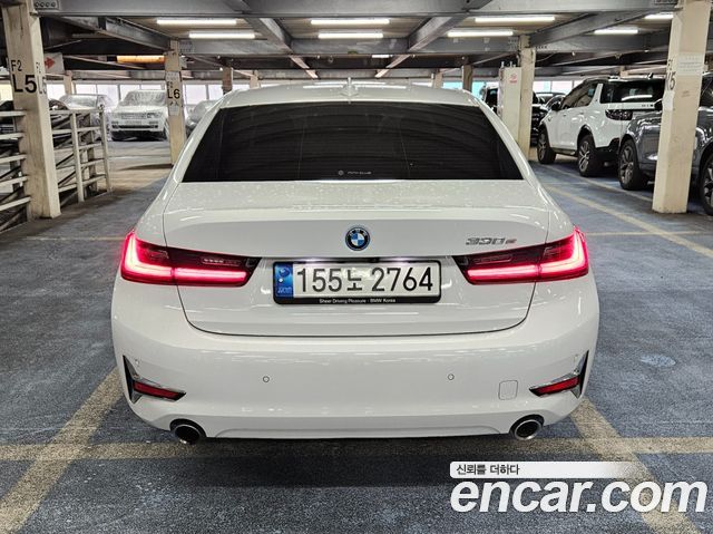 BMW 3-Series 330e Luxury — пробег 43 300 км — фото 4 из 5