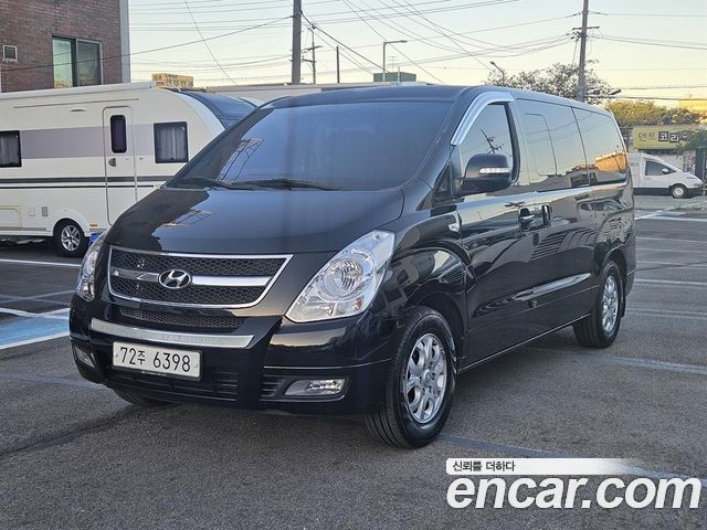 Hyundai Starex 11-Seater Wagon CVX Luxury — пробег 116 954 км — фото 1 из 5