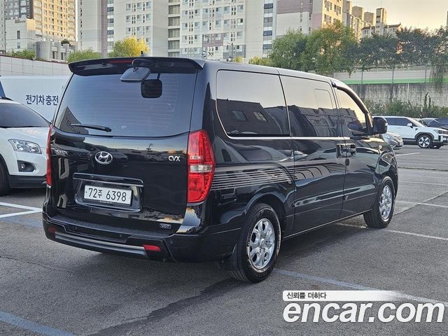 Hyundai Starex 11-Seater Wagon CVX Luxury — пробег 116 954 км — фото 2 из 5