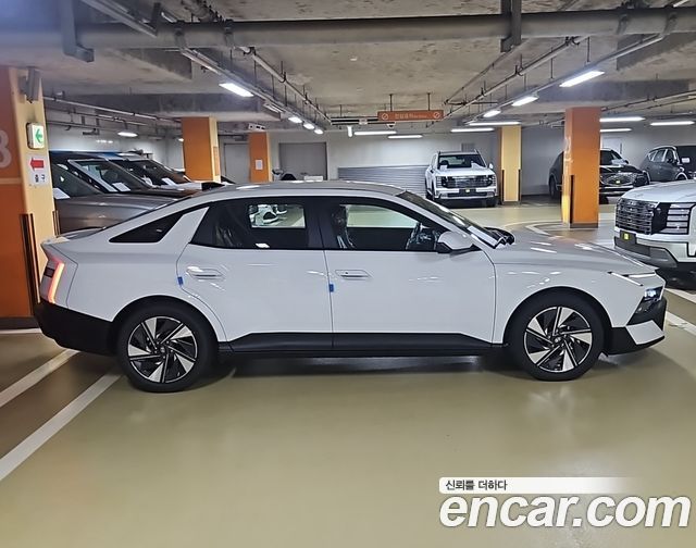 Hyundai AVANTE 2.0 Modern — пробег 5 км — фото 5 из 5