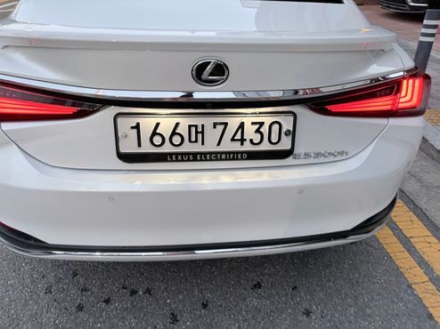 Lexus ES Executive — пробег 32 240 км — фото 4 из 5