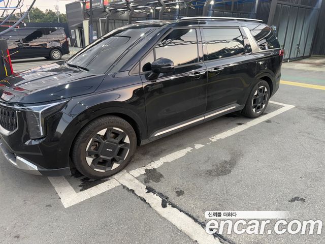 Kia Carnival Gasoline 7-Seater Signature — пробег 50 000 км — фото 1 из 5