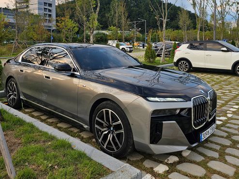 BMW 7-Series 740i sDrive M Sport — пробег 46 700 км — фото 3 из 5