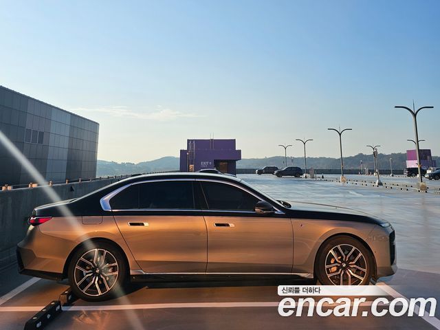 BMW 7-Series 740i sDrive M Sport — пробег 46 700 км — фото 4 из 5