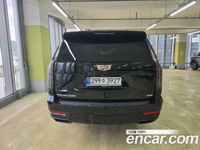 Cadillac Escalade 6.2 ESV ESV Sports Platinum — пробег 2 500 км — фото 4 из 5