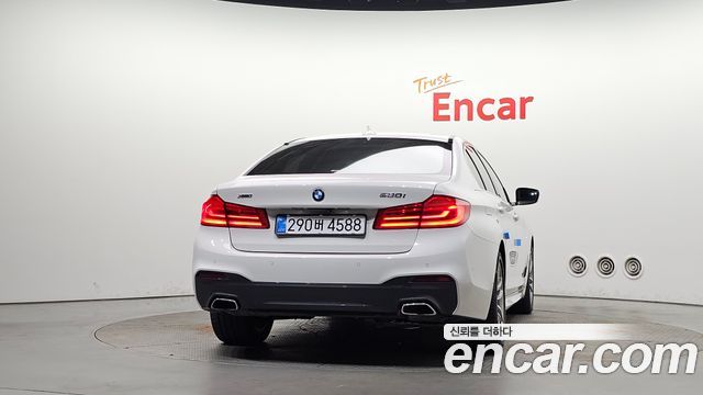 BMW 5-Series 530i xDrive M Sport Package Plus — пробег 190 271 км — фото 4 из 5