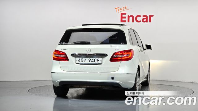 Mercedes-Benz B-Class B200 CDI Blue efficiency — пробег 130 043 км — фото 4 из 5