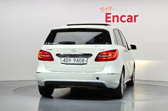 Mercedes-Benz B-Class B200 CDI Blue efficiency — пробег 130 043 км — фото 4 из 5