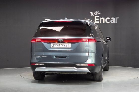 Kia Carnival Diesel 9-Seater Signature — пробег 119 612 км — фото 4 из 5