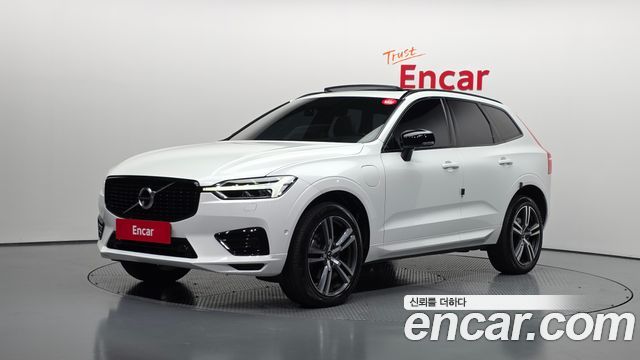 Volvo XC60 T8 R-Design — пробег 77 939 км — фото 1 из 5