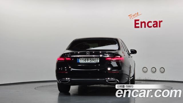Mercedes-Benz E-Class E350 4MATIC Avantgarde — пробег 35 967 км — фото 4 из 5