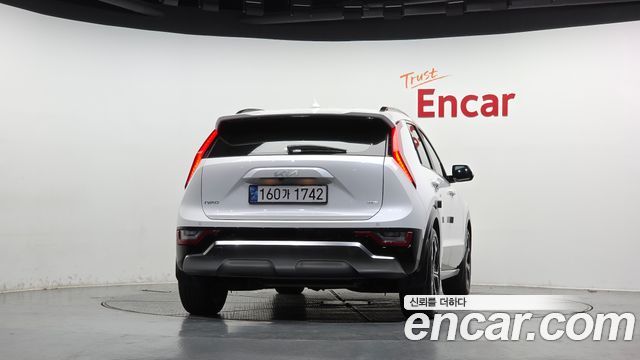 Kia Niro Signature — пробег 40 032 км — фото 4 из 5