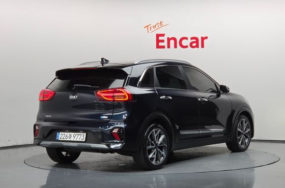 Kia Niro 1.6 HEV Noblesse Special — пробег 53 569 км — фото 2 из 5
