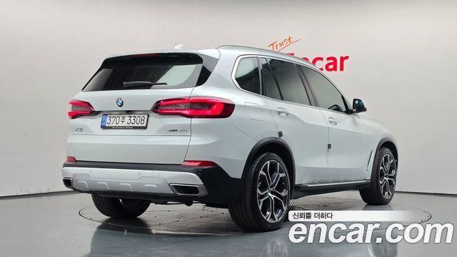 BMW X5 xDrive 40i xLine — пробег 69 513 км — фото 2 из 5