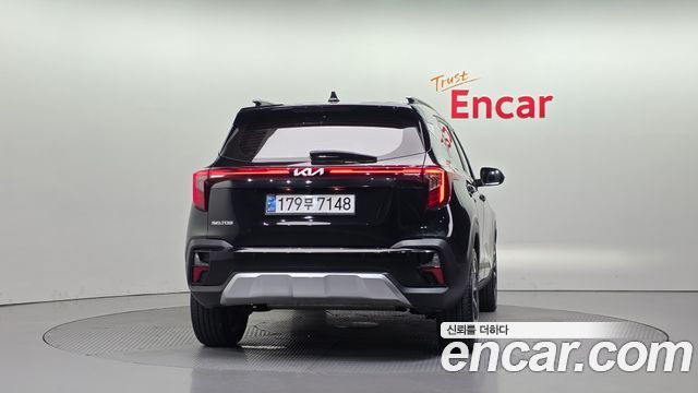 Kia Seltos из Кореи Encar