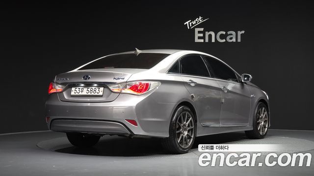 Hyundai Sonata 2.0 Premier — пробег 127 730 км — фото 2 из 5