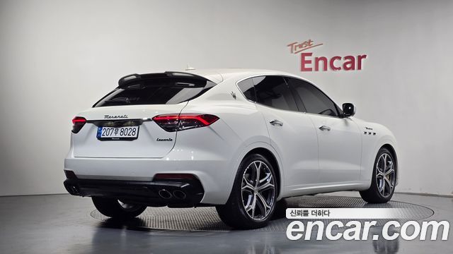 Maserati Levante 3.0 S AWD Modena — пробег 29 969 км — фото 2 из 5