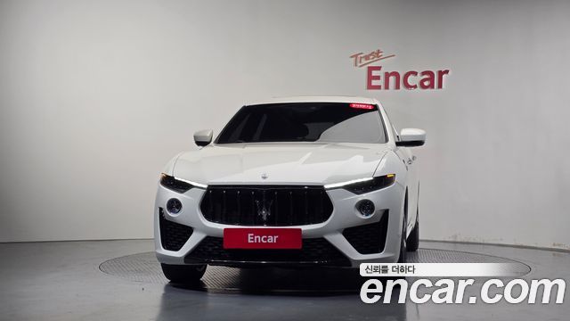 Maserati Levante 3.0 S AWD Modena — пробег 29 969 км — фото 3 из 5