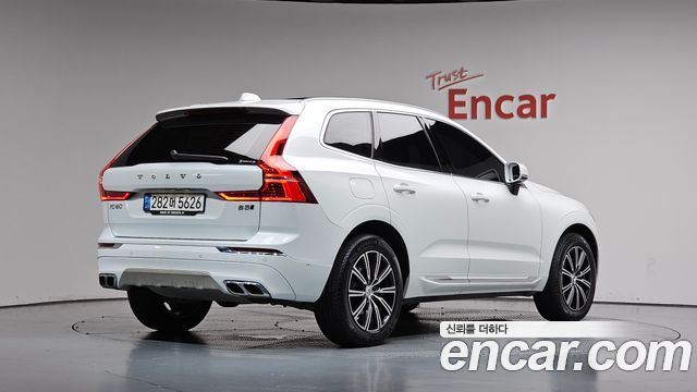 Volvo XC60 B5 Inscription — пробег 63 734 км — фото 2 из 5